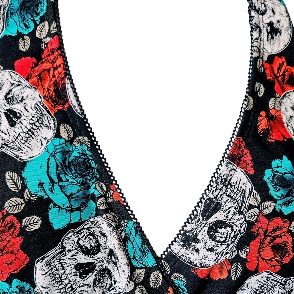 TORRID 3X Vintage Gothic Multi-Color 🌹 SKULL Printl Extra Long Ruched Swim Top - Picture 6 of 16